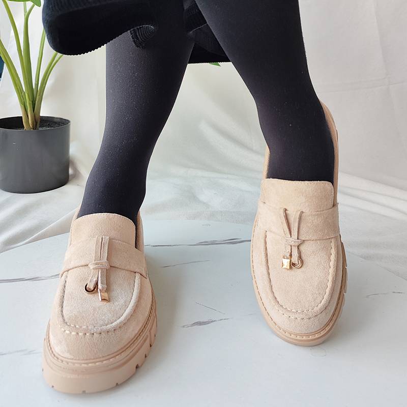 Casual Loafers Women's Flats Moccasins Classic Tassels Designer Comfortable Mother Mama Shoes Wholesale Faux Suede