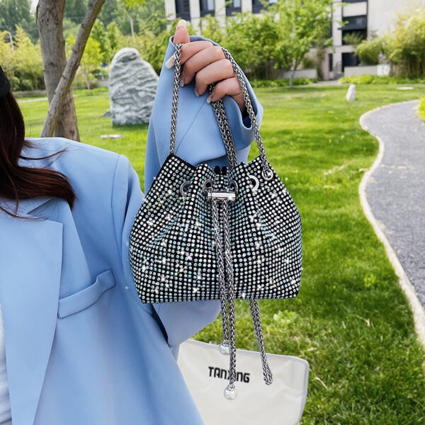 2022 chain Shoulder Bags Drawstring Evening Handbags Diamond rhinestone Drawstring Bucket Crossbody Bag and Purse for Women - Image 2