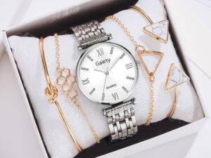 2022 Wholesale Custom LOGO fashion Classic jewelry Ladies Quartz bracelets and Watches set for women